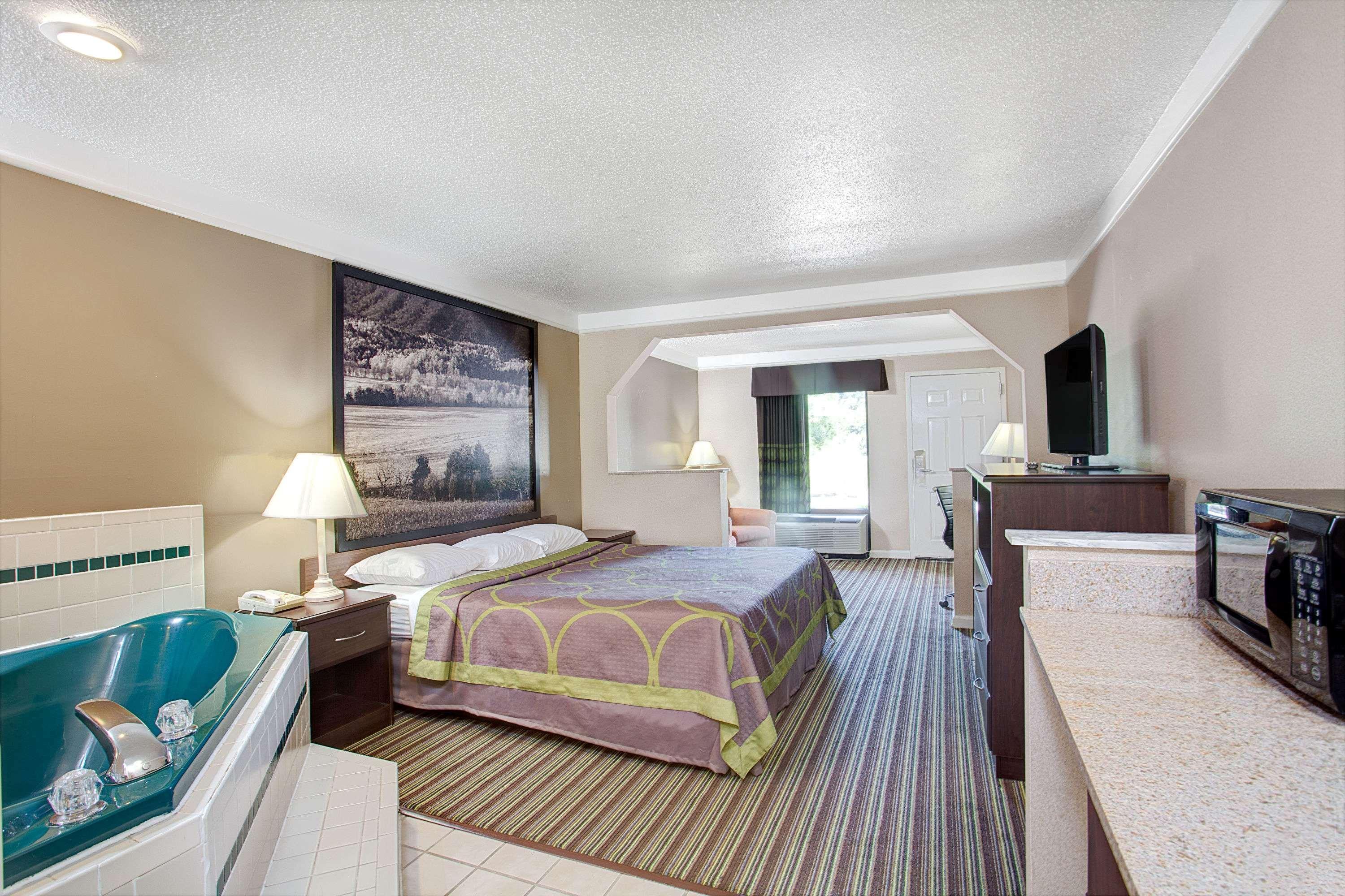 Super 8 By Wyndham Knoxville East Eksteriør bilde